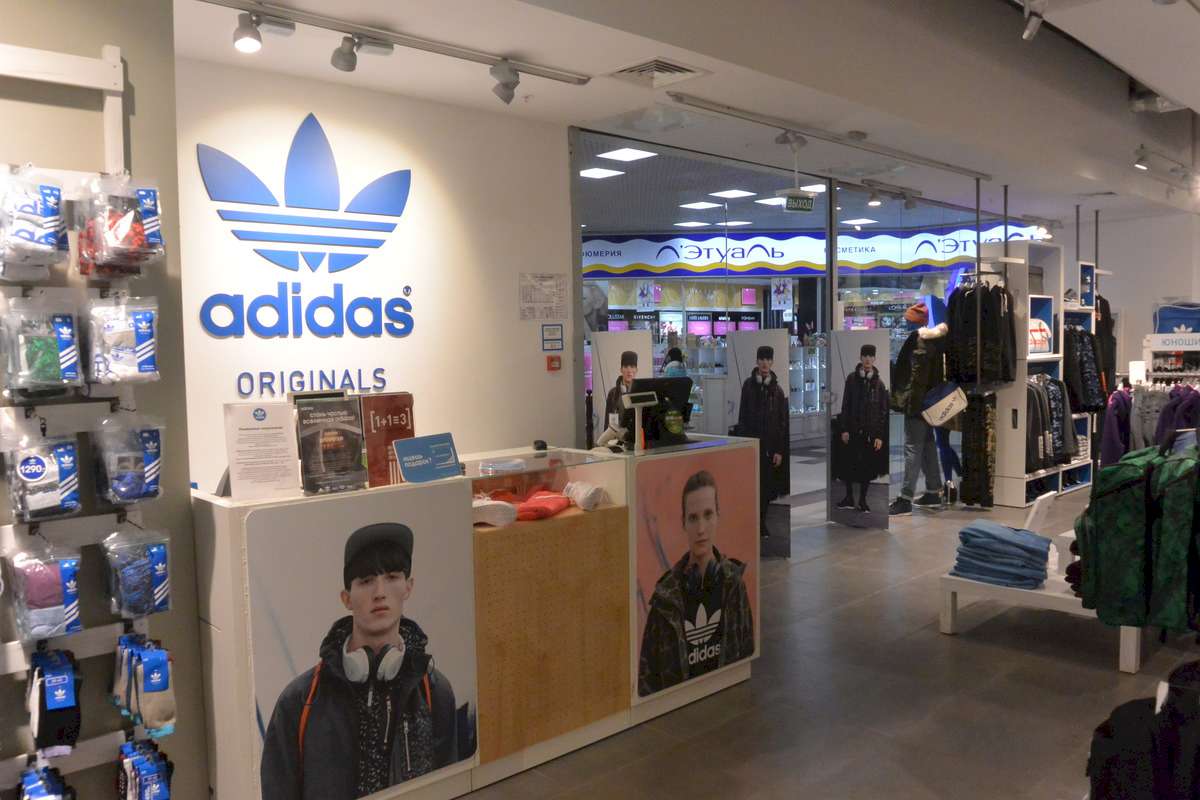 ������������ � ���������� ������ � �������� ���������� ������ Adidas Originals